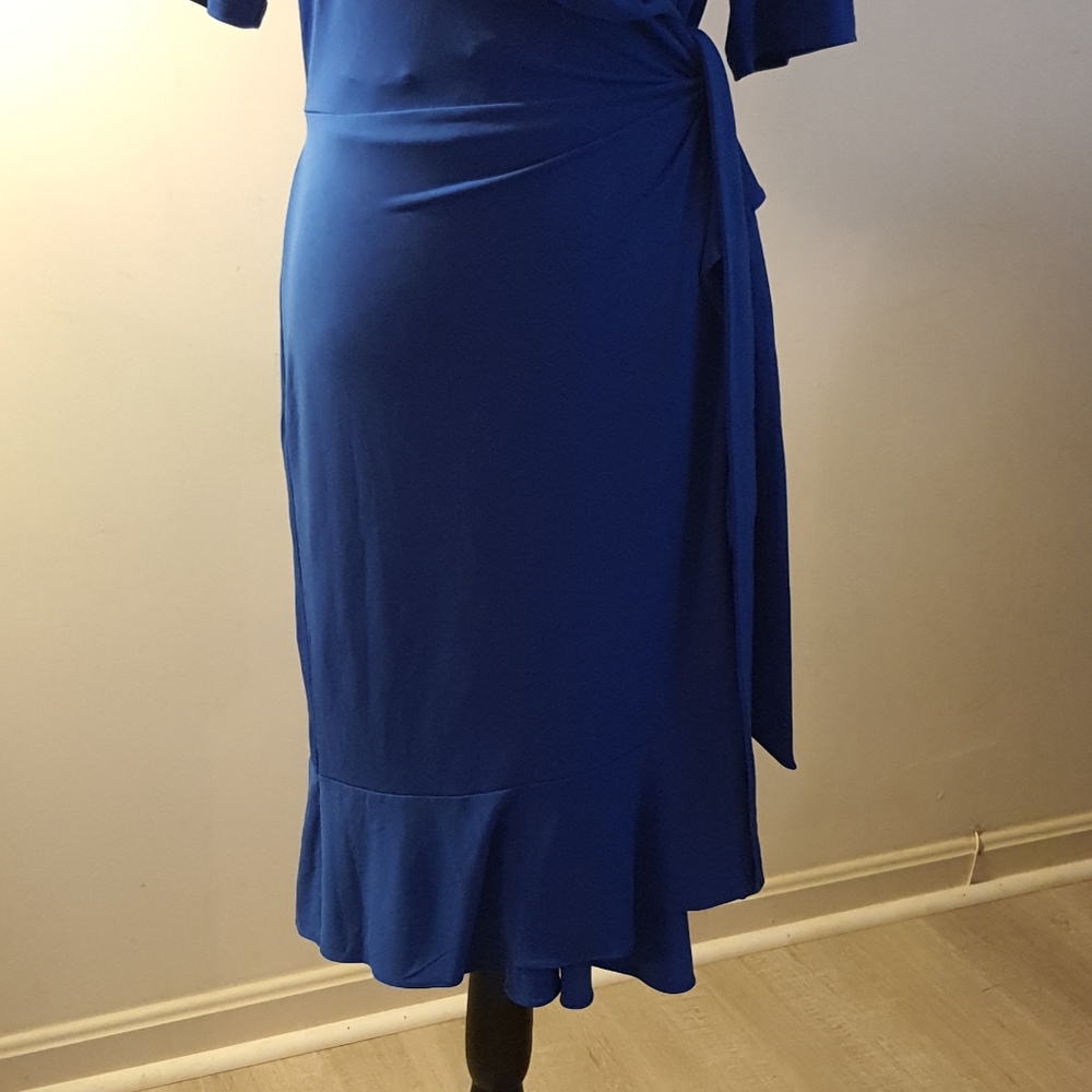 Dress - Picture 2 of 5